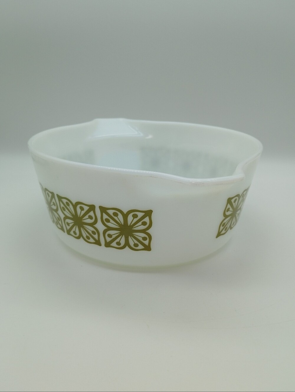 Pyrex 2 ½ Quart Cinderella Casserole Dish 475-B - Picture 2 of 7